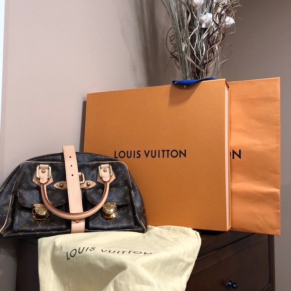 Louis Vuitton Handbags - (Authentic) Louis Vuitton Monogram Manhattan